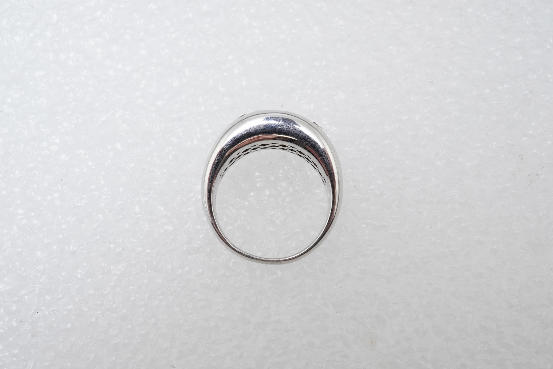 A peridot and citrine dress ring